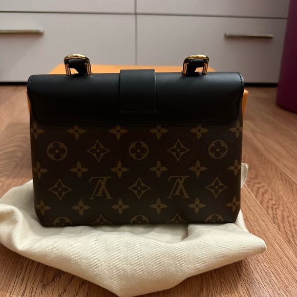 Louis Vuitton Locky BB - Picture 15 of 16